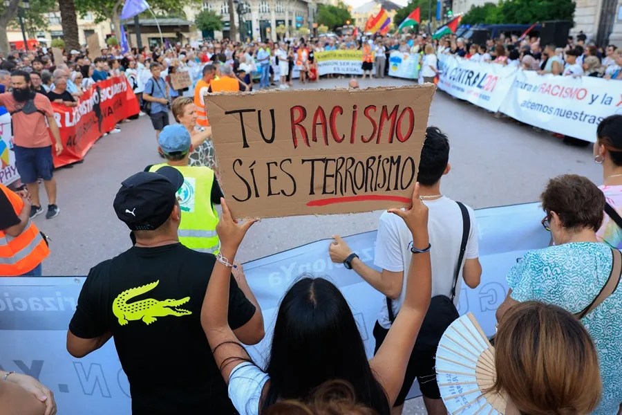 Discriminación en España: Informe SOS Racismo 2026